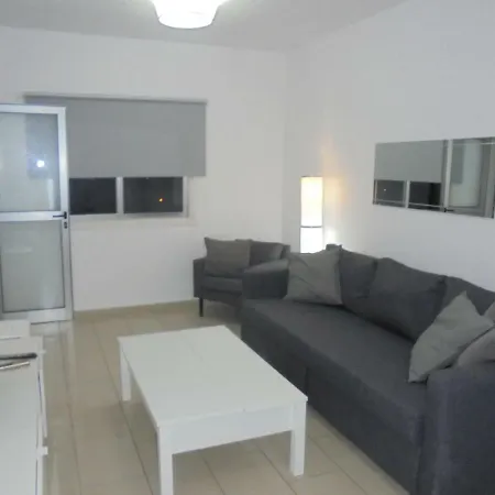 Delphi Court - Large 1 Bed -Sleeps 4, Near Sea/Beach - Free Wifi Limassol Exterior photo