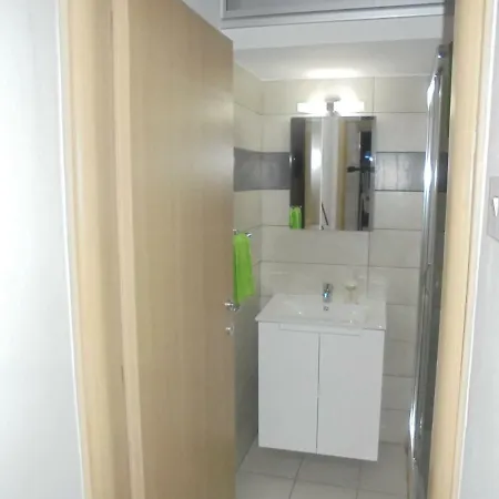 Delphi Court - Large 1 Bed -Sleeps 4, Near Sea/Beach - Free Wifi Limassol Exterior photo