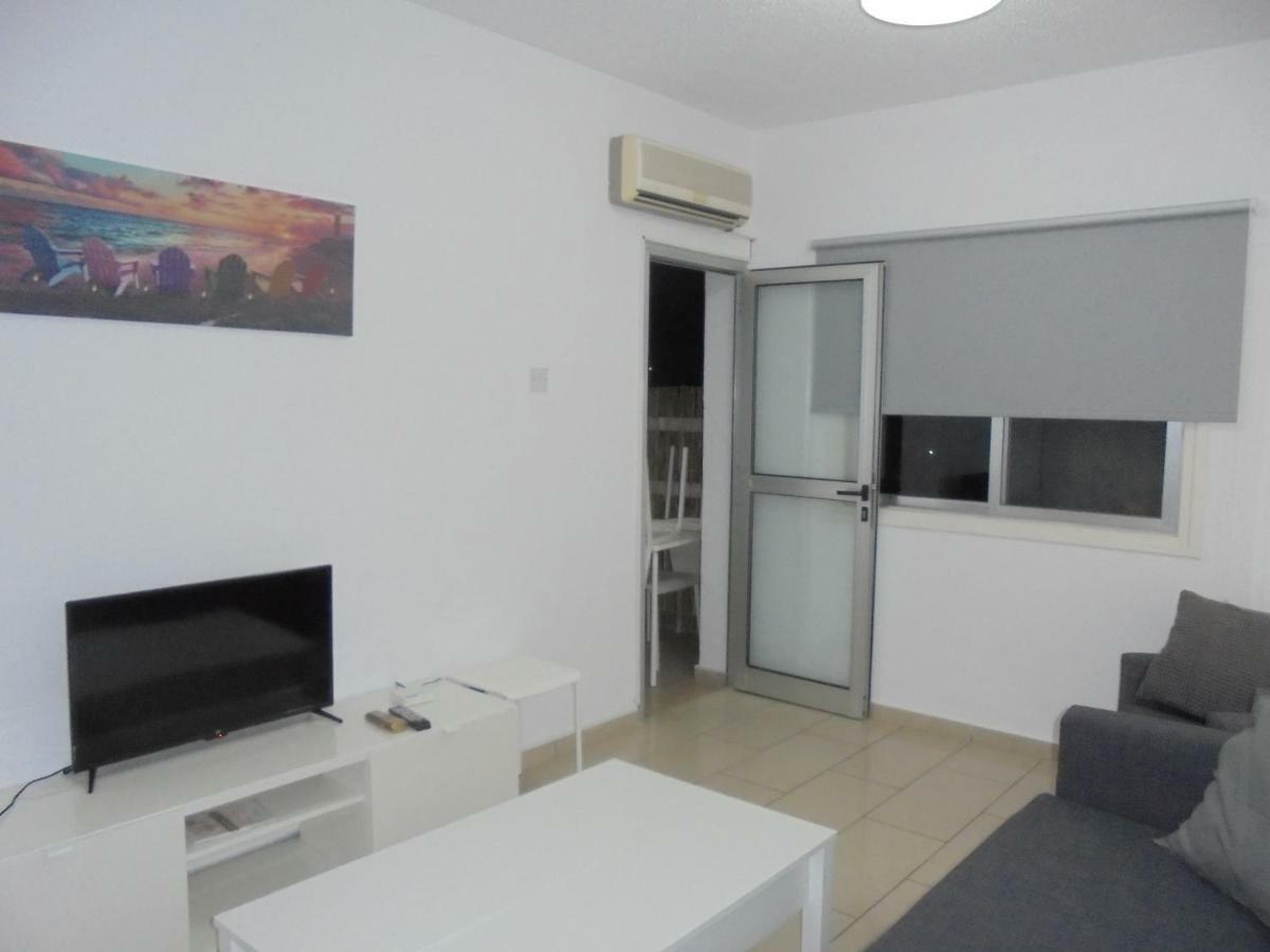 Delphi Court - Large 1 Bed -sleeps 4, Near Sea/beach - Free Wifi *